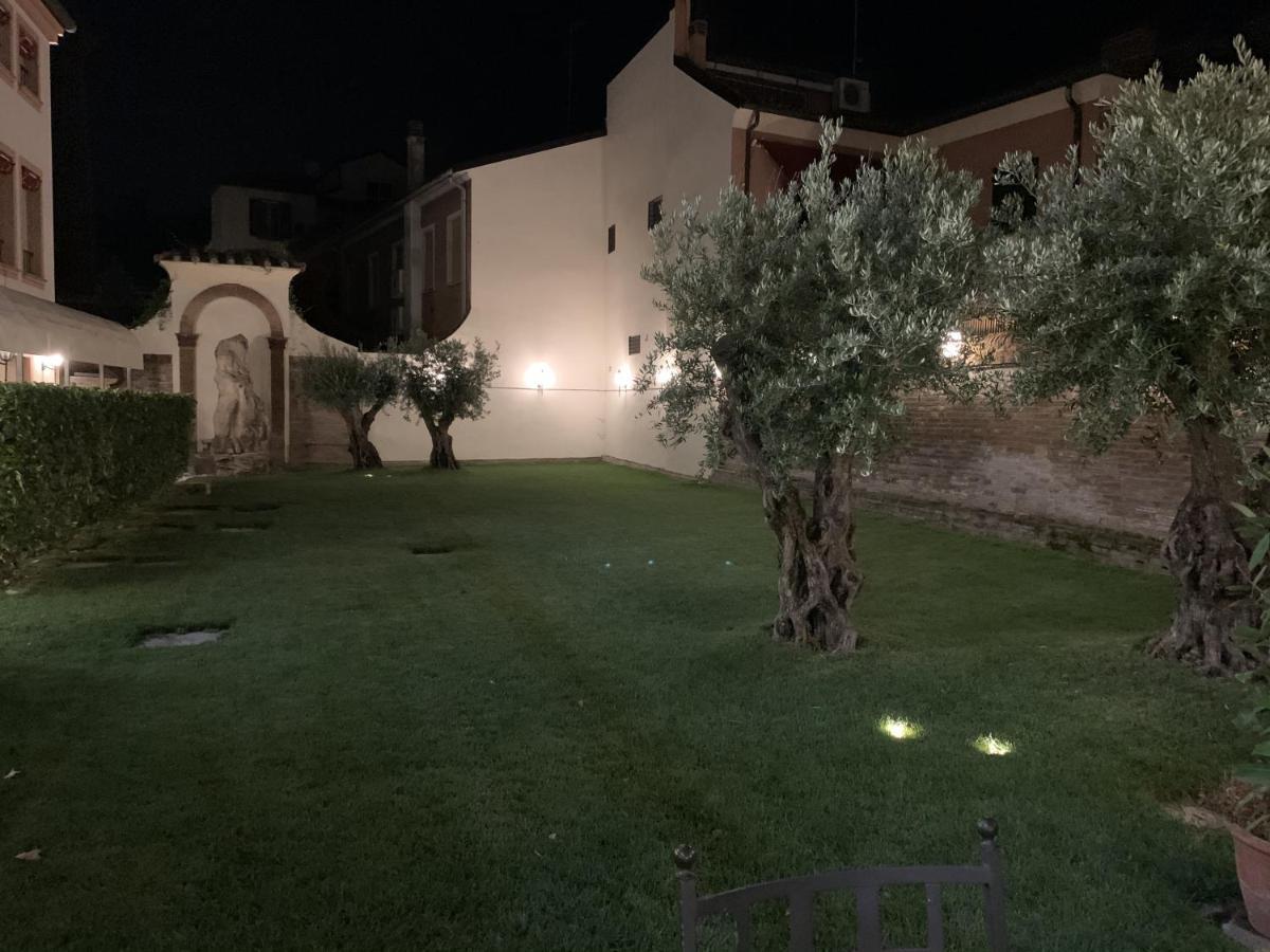 Princess Art Hotel Ferrara Exterior photo